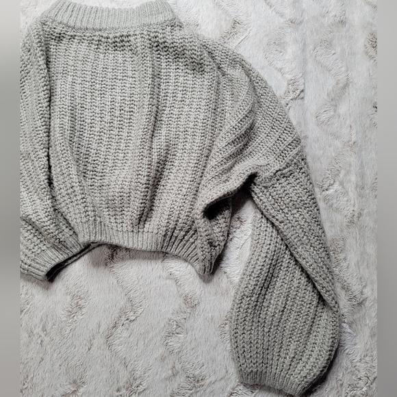 No brand 100% Acrylic Soft Shimmer Gray Oversized Mock Neck Knit Sweater - Picture 3 of 12